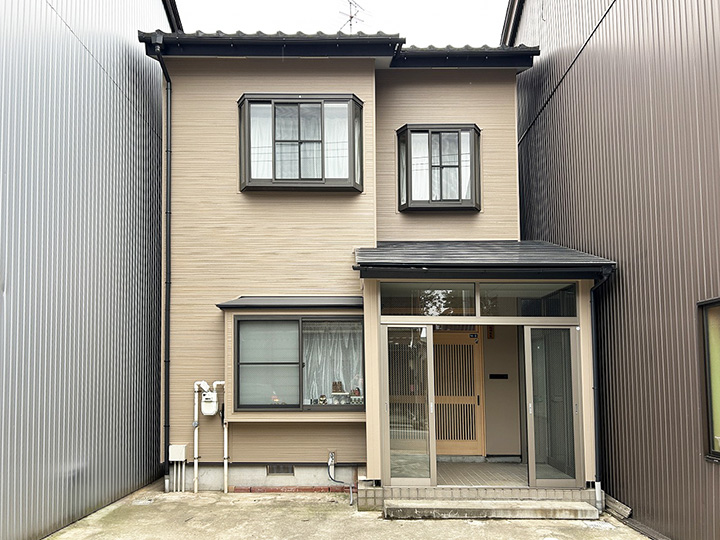 重ね張りや塗装も同時に施工可能です！